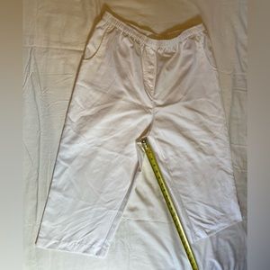 Kim Rogers white capri